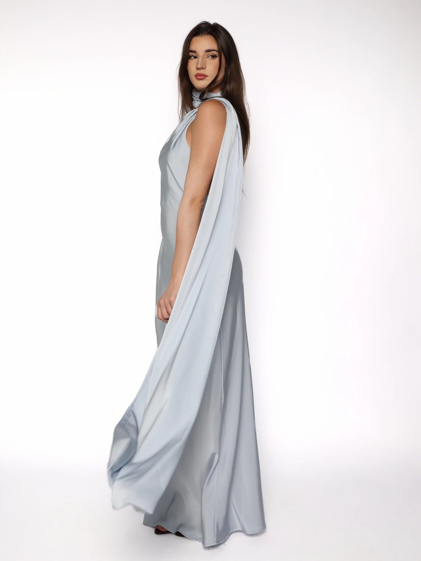 Rochie lunga satinata cu detaliu tip esarfa fluida, Alma