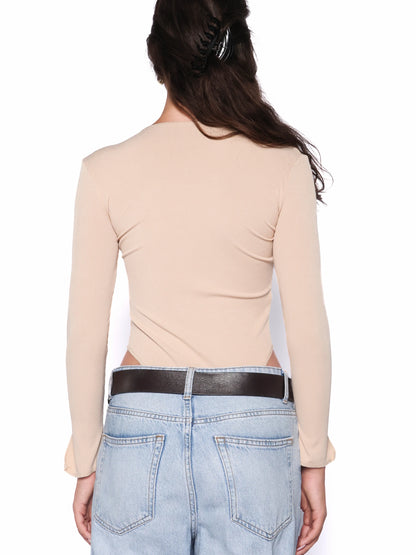 Body cu cusaturi la vedere, Lola