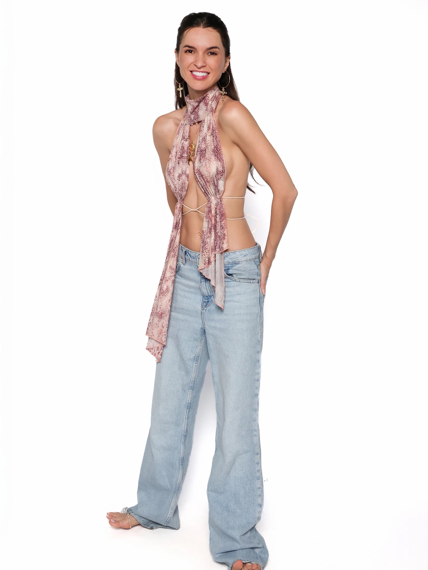 Top exotic cu spatele complet gol, Antonia