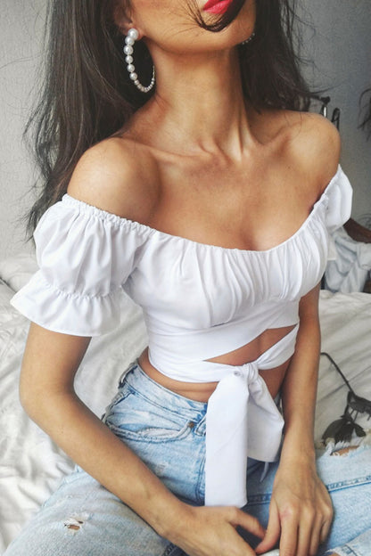 top cu umerii cazuti