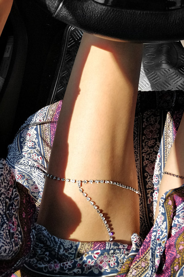 lantisor de picior cu pietricele